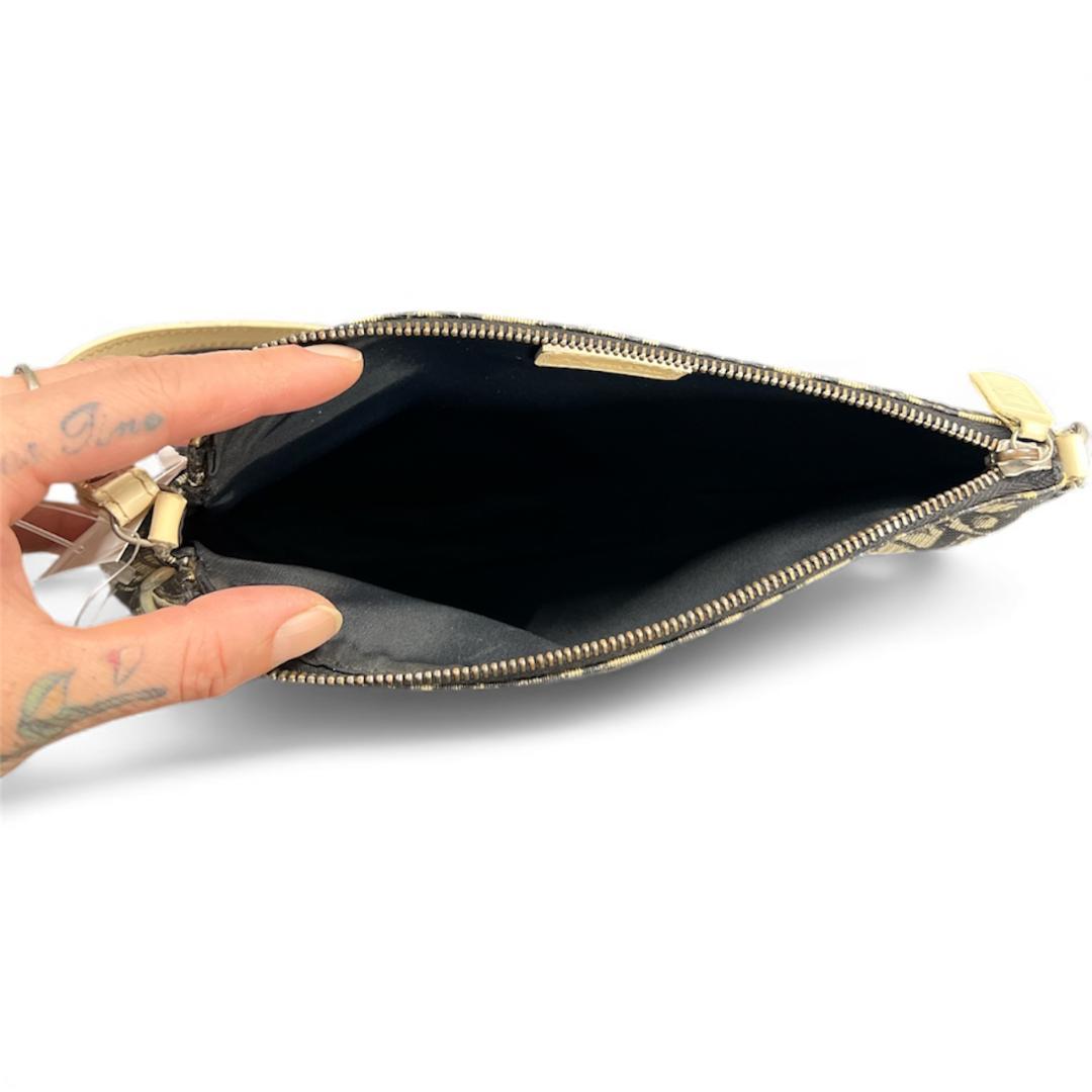 Christian Diorロゴプリントキャンバスクラッチバッグ　Ch2002