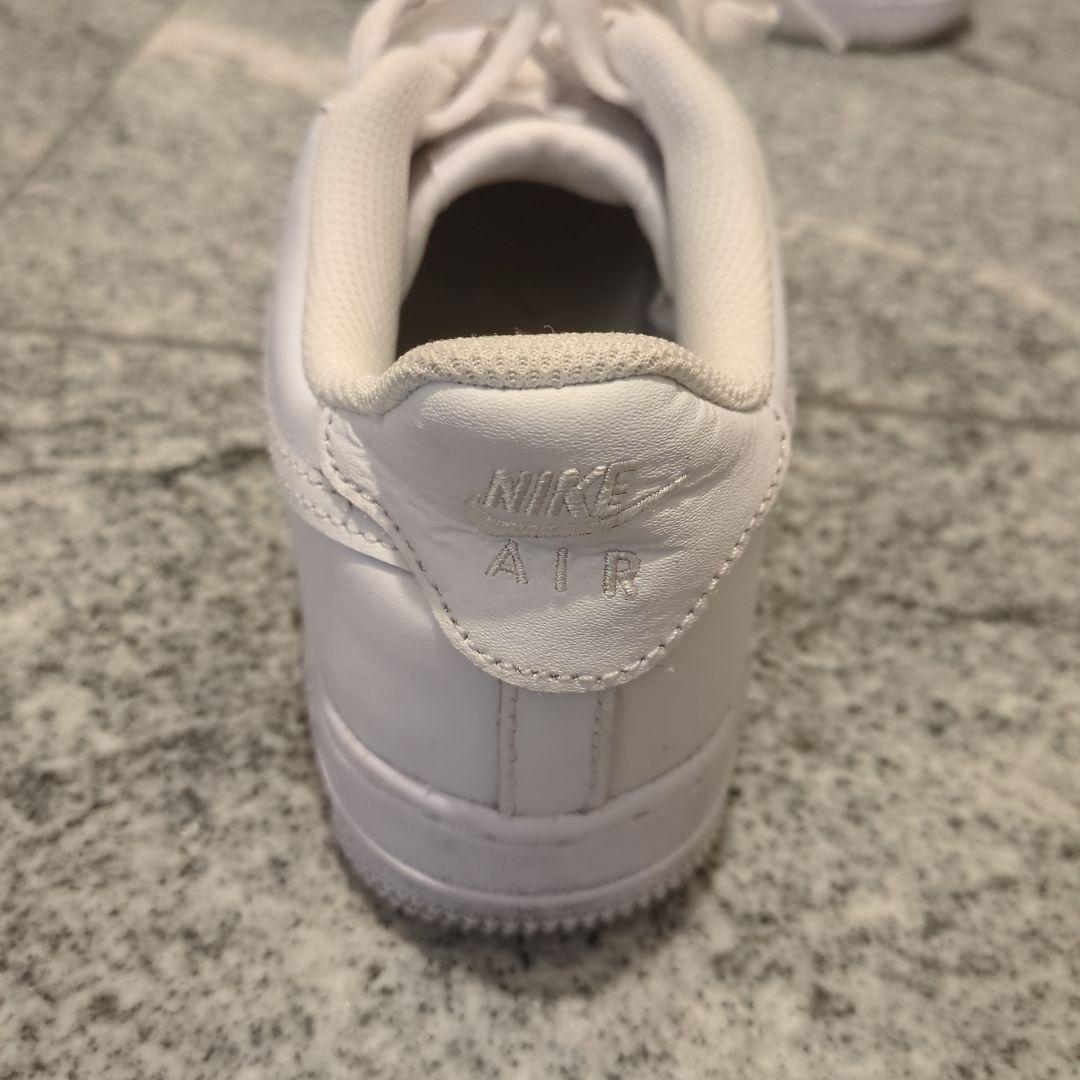 Nike Air Force 1LE ホワイト23.5cm