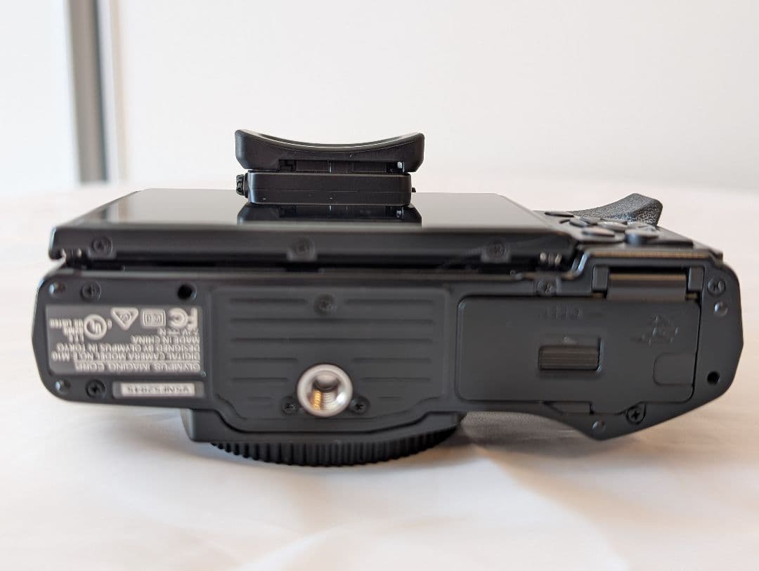 OLYMPUS OM-D E-M10 Wズームレンズキット