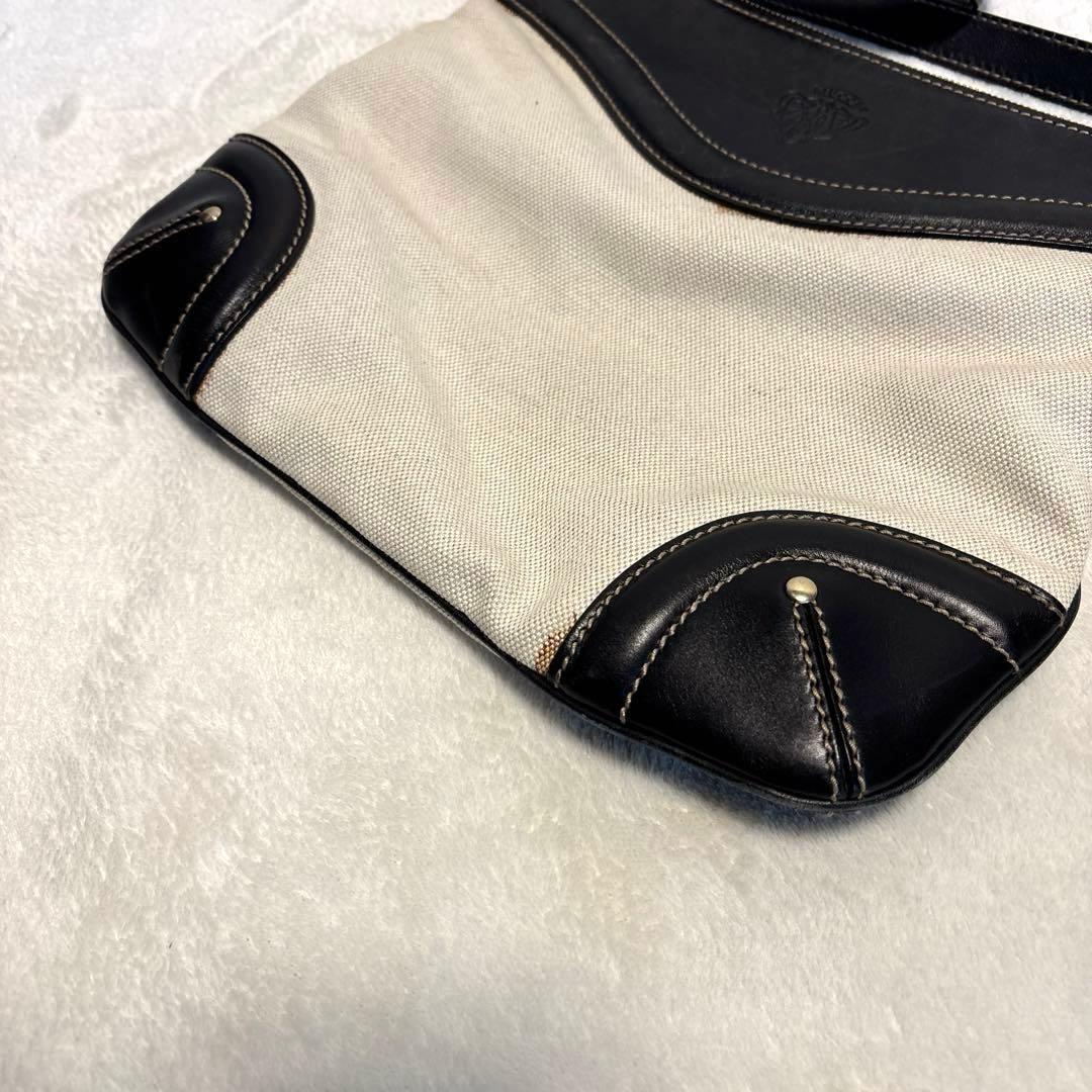 【希少】GUCCI ホワイトブラック　ショルダーバッグ