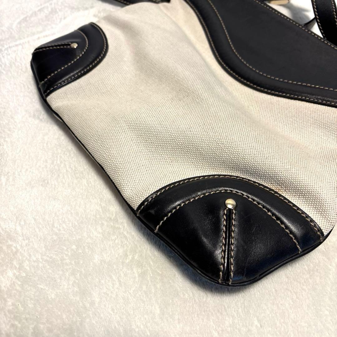 【希少】GUCCI ホワイトブラック　ショルダーバッグ