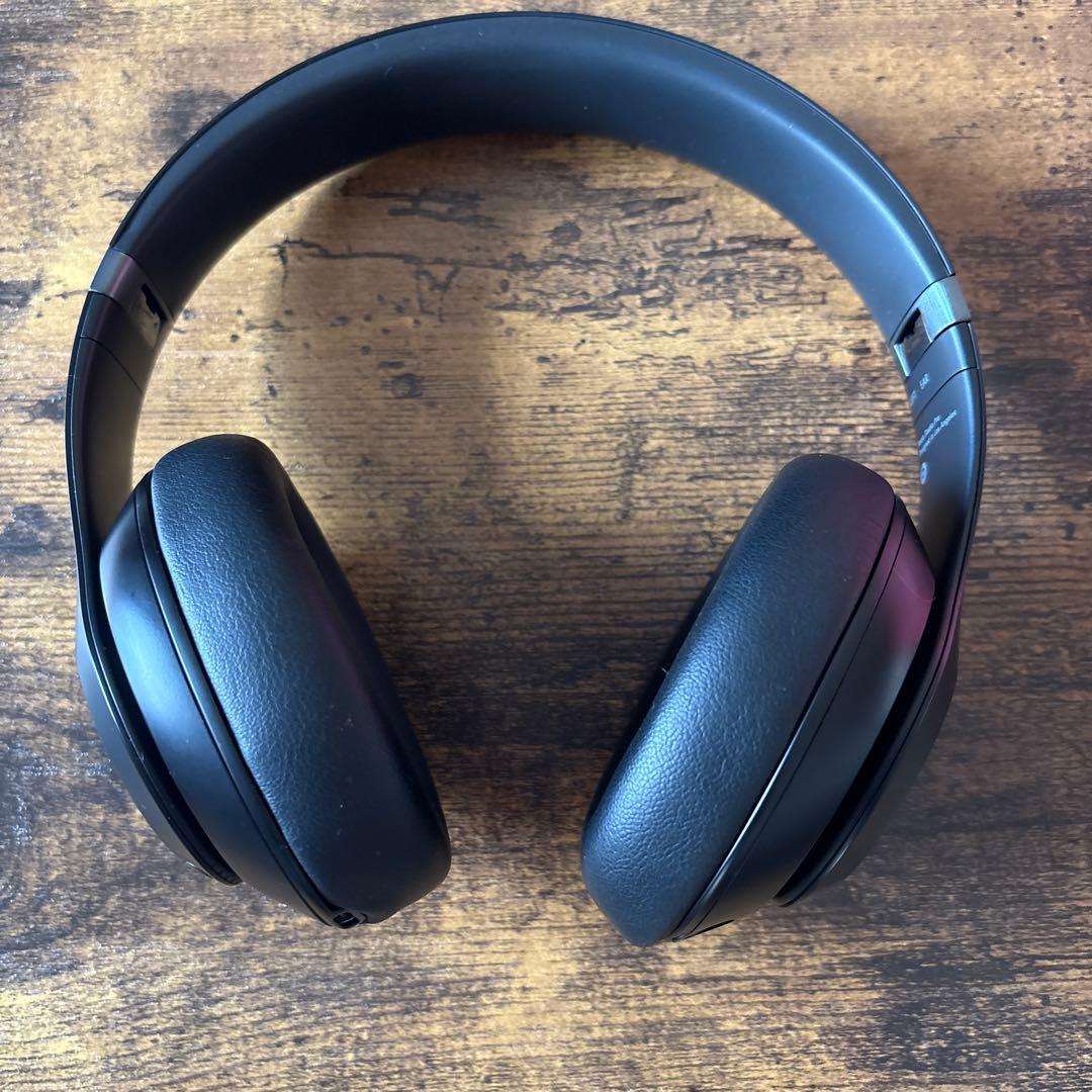 BeatsStudio Pro ブラック