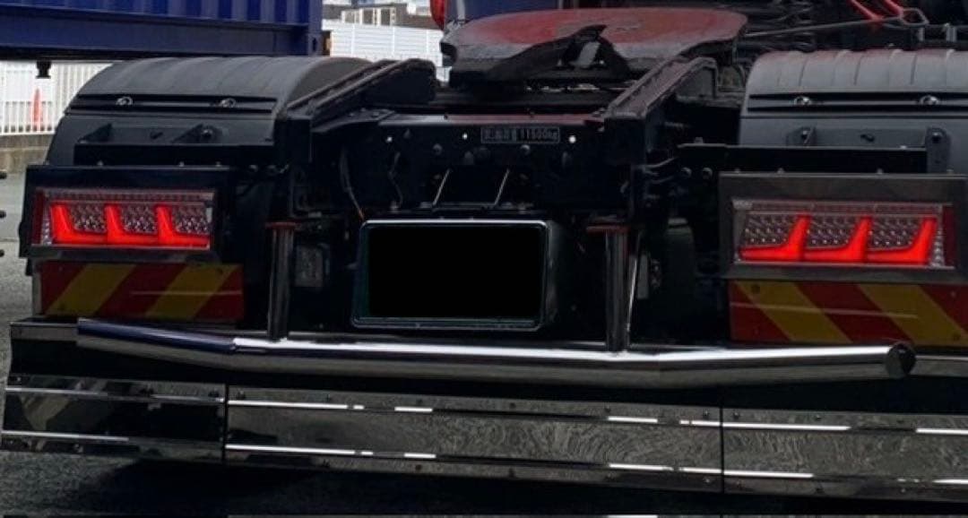 17プロフィア　トラクタ ステンレスリアバンパー