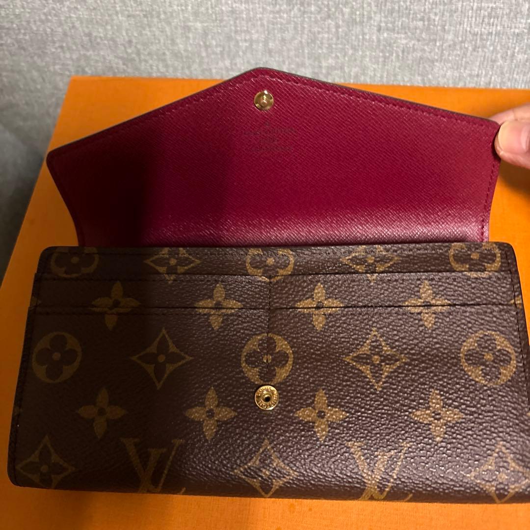 LOUIS VUITTON モノグラムポルトフォイュ・サラ　フューシャ