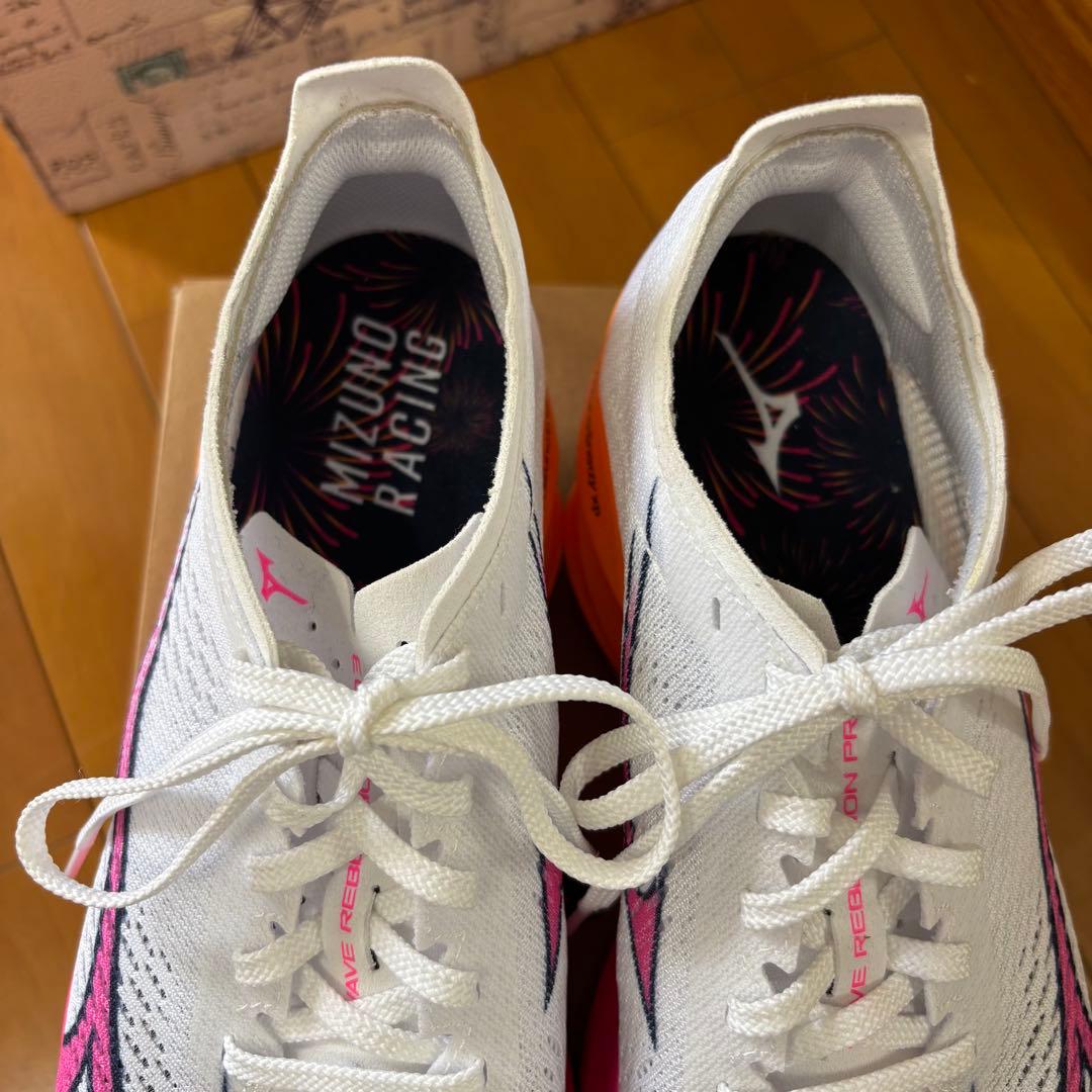 ミズノ WAVE REBELLION PRO 3 HANABI PACK 26㎝