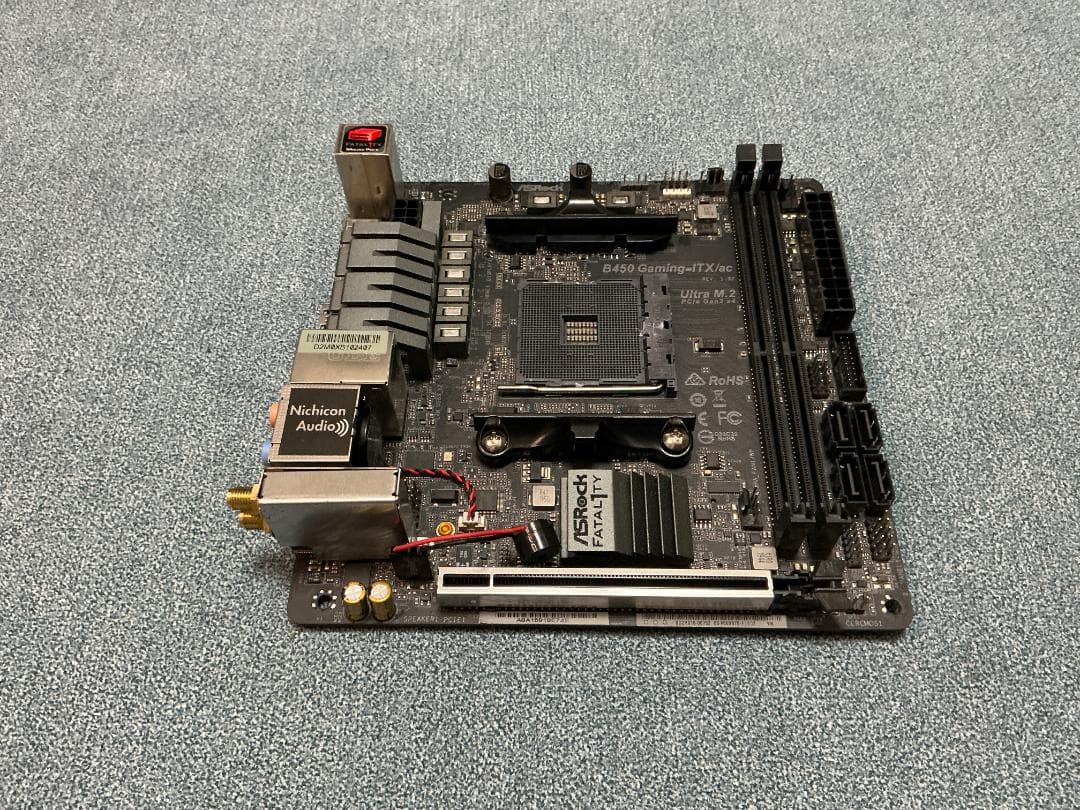 FATAL1TY B450 GAMING-ITX/AC AM4ソケット