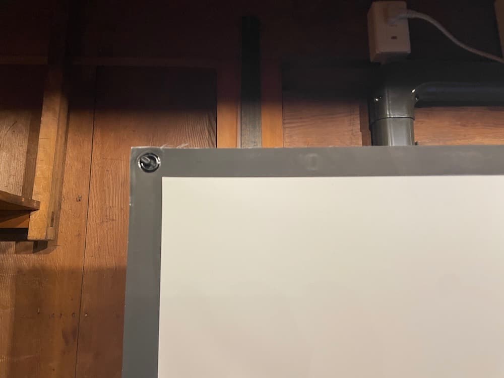 ４K対応　自立式スクリーン