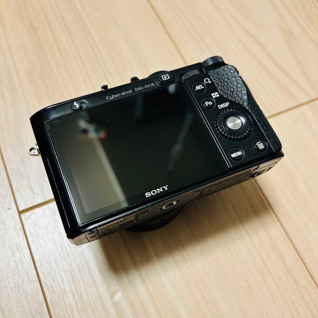 L*H様 SONY Cyber-shot DSC-RX1Rコンデジ バッテリー付