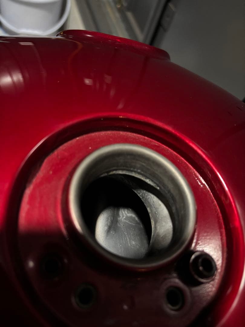 W650 純正タンク　凹み無し