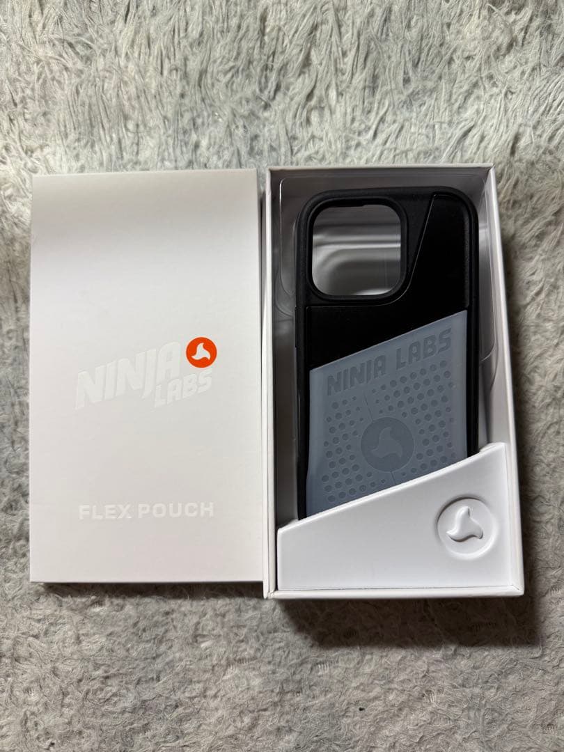新品 NINJA LABS FLEX POUCH iPhone16pro