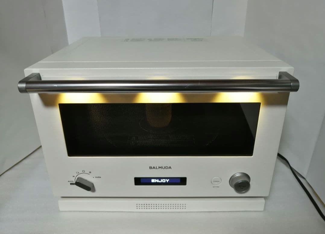 21年製 バルミューダデザイン　オーブンレンジ　ホワイト　010