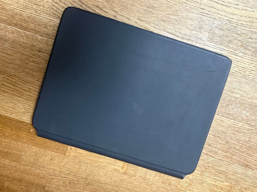 ● iPad Magic Keyboard MXQT2J/A A2261 ●