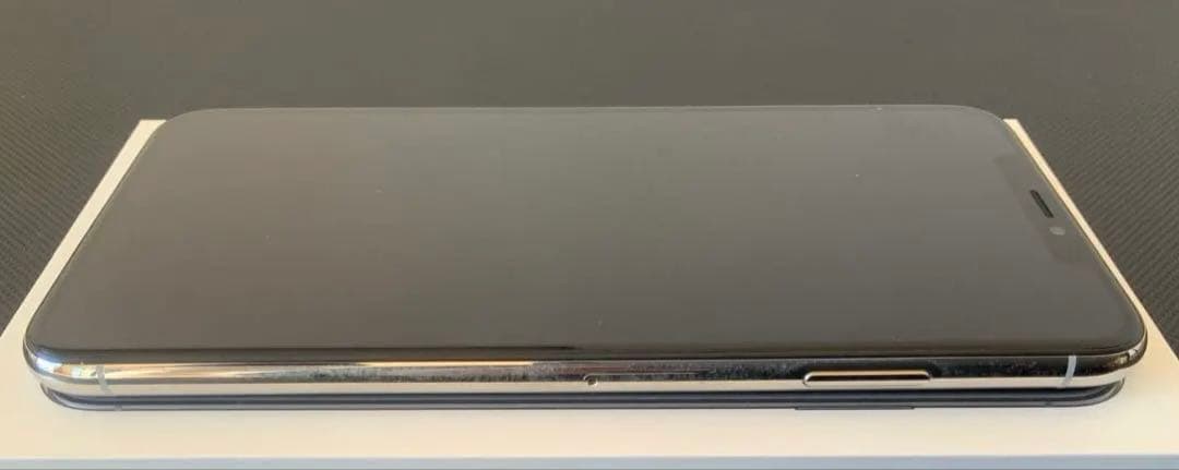 iPhoneXS max 256GB シルバー