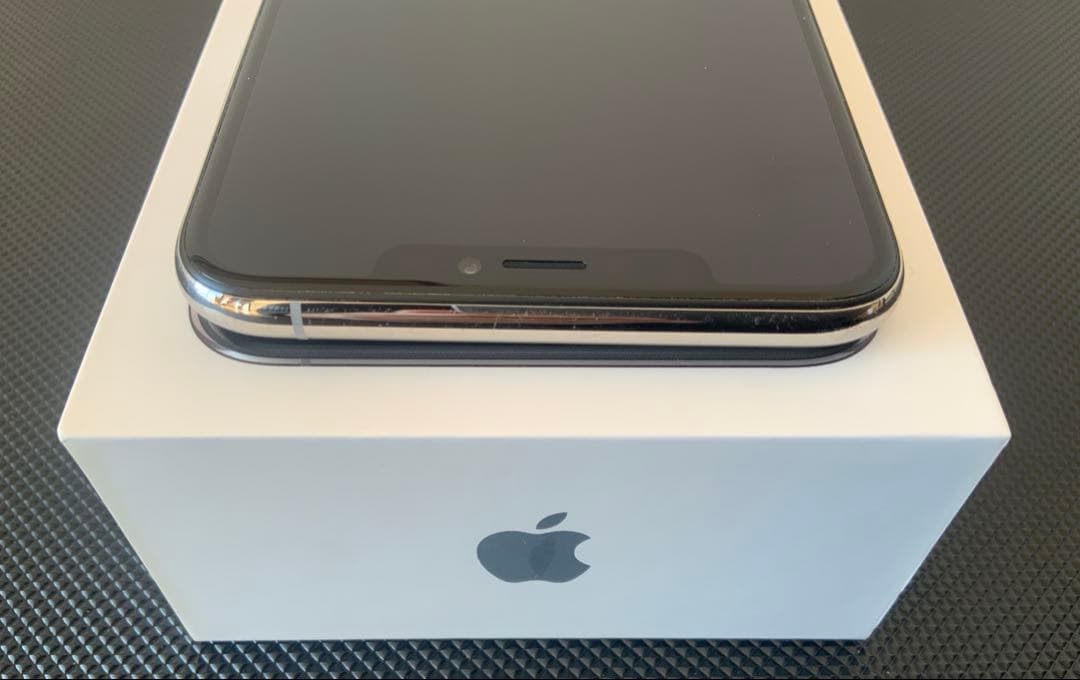 iPhoneXS max 256GB シルバー