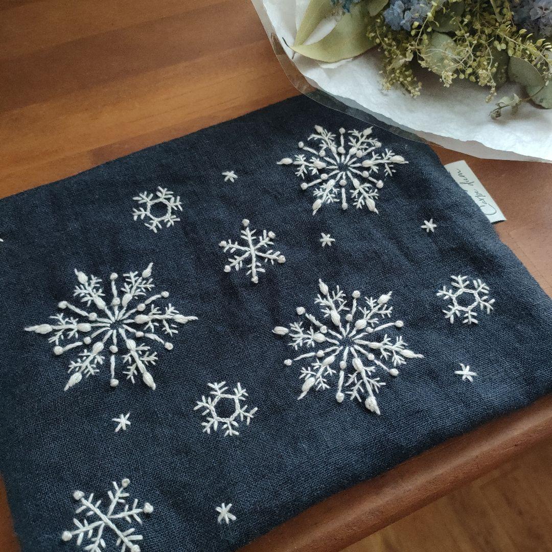 【桜坂美野様オーダー専用ページ】リネン刺繍　クッションカバー