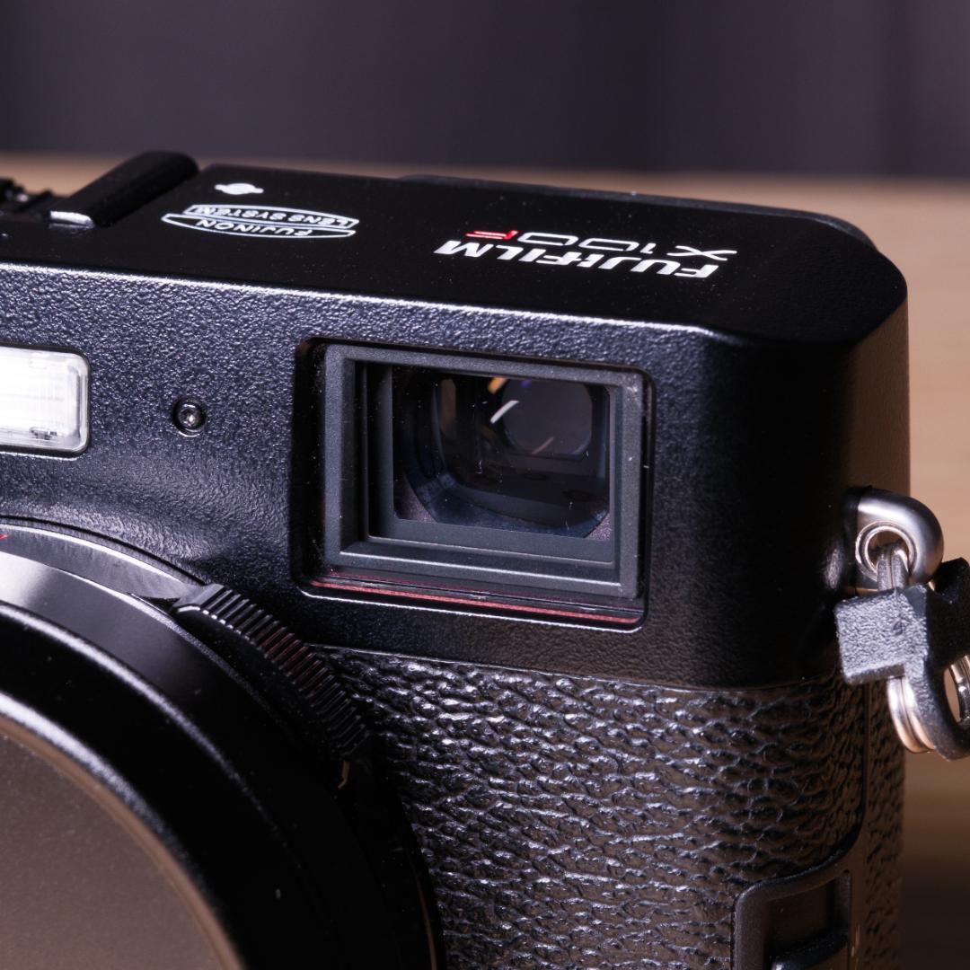 富士フイルムX100F ブラック【中古美品＆付属品多数】