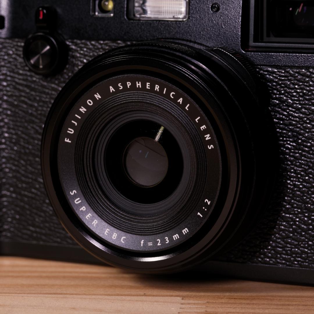 富士フイルムX100F ブラック【中古美品＆付属品多数】