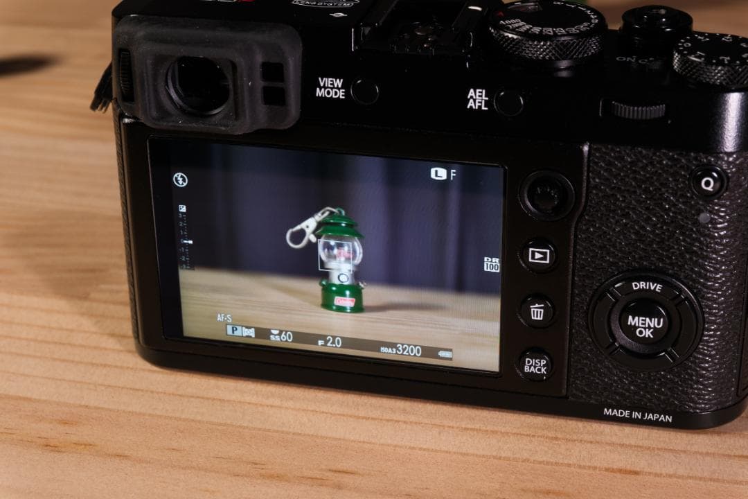 富士フイルムX100F ブラック【中古美品＆付属品多数】