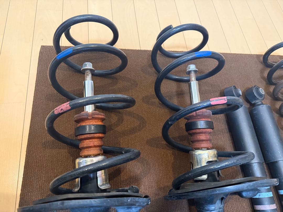 みい60ハリアー　前期 純正サス