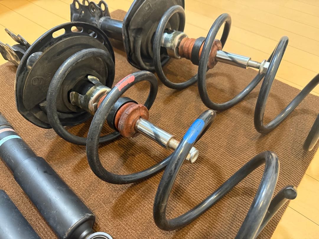 みい60ハリアー　前期 純正サス