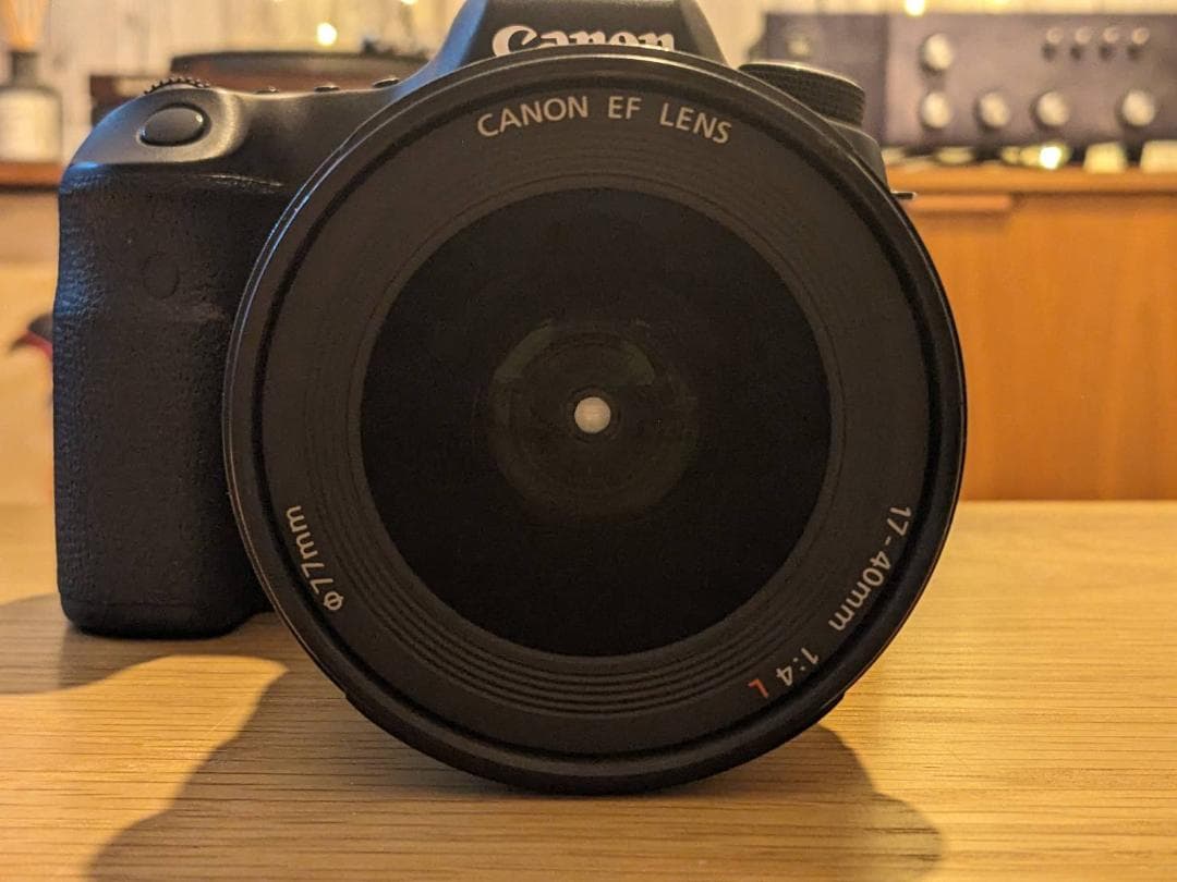 デジタルカメラ Canon EOS 6D + EF 17-40mm f/4L IS USM