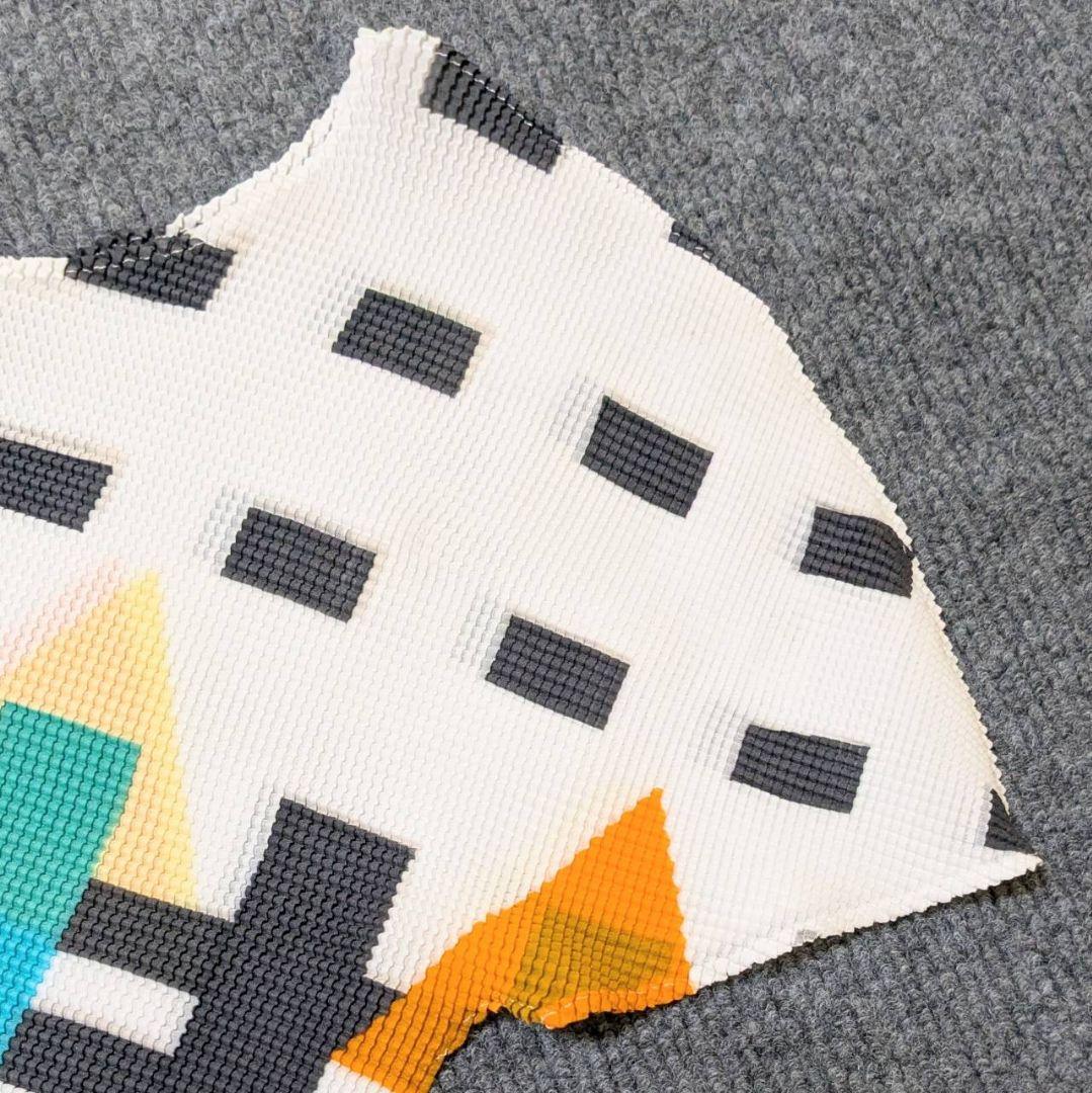 ミーバイイッセイミヤケ 半袖カットソー プリーツ 総柄 幾何学模様