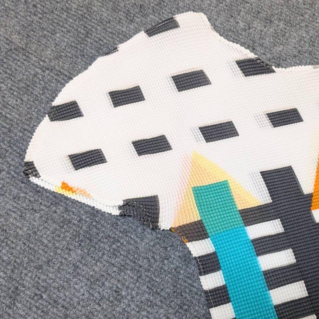 ミーバイイッセイミヤケ 半袖カットソー プリーツ 総柄 幾何学模様