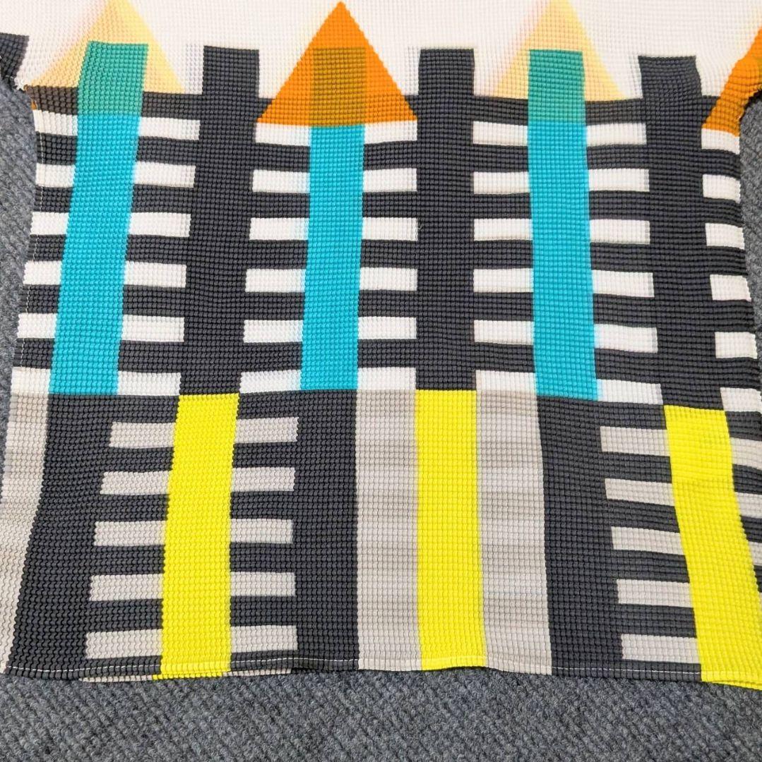 ミーバイイッセイミヤケ 半袖カットソー プリーツ 総柄 幾何学模様