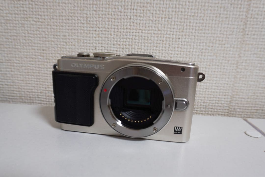 OLYMPUS PEN Lite E-PL6 【ジャンク品】付属品あり