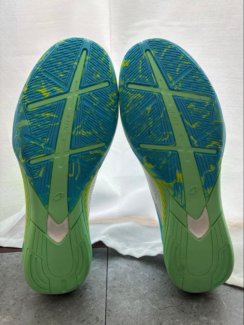 デカトロン フットサルシューズ