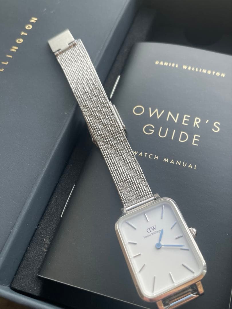 【電池新品美品】ダニエルウェリントン腕時計23㎜×20㎜スクエア、レディース