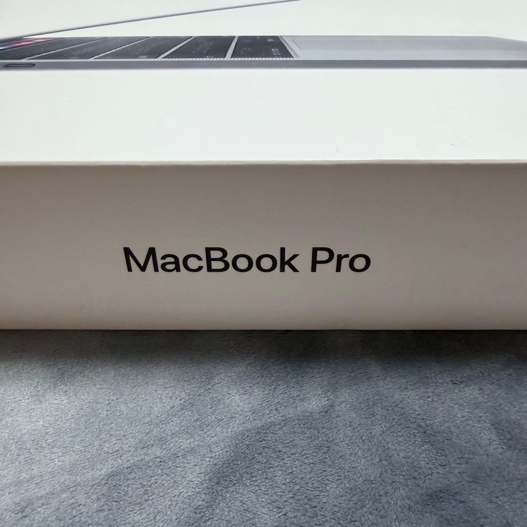 MacBook Pro 2018 13インチ 512GB 箱付