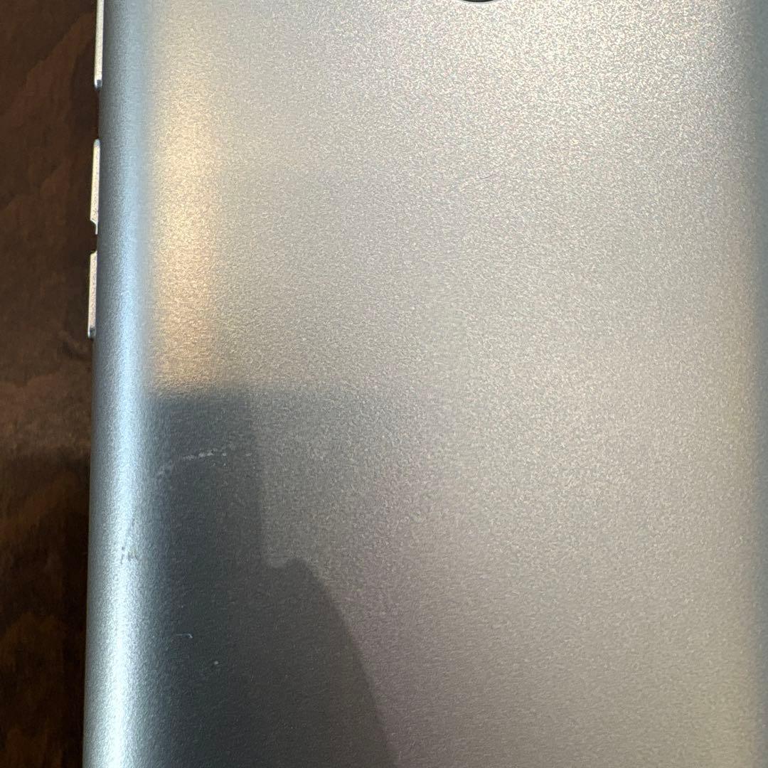 【動作品】かんたんケータイ ライト KYF43 シャンパンゴールド