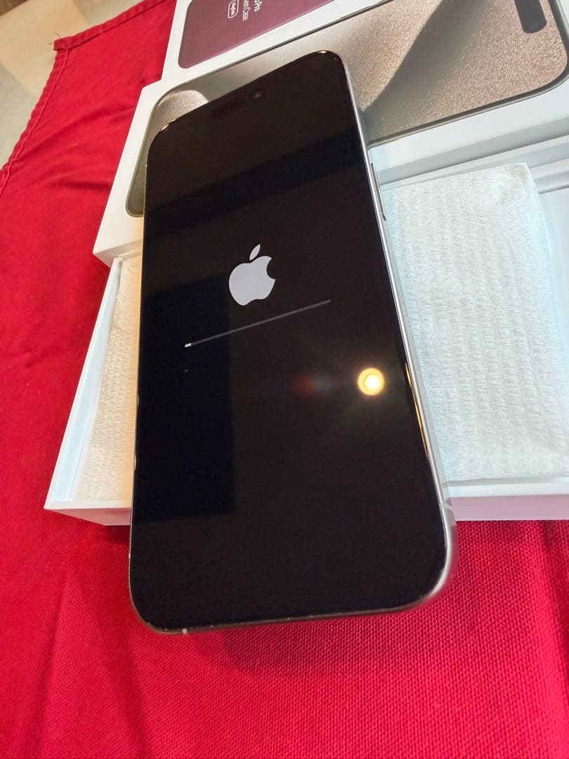 iPhone 15 Pro 256G ナチュラルチタニウム　美品‼️