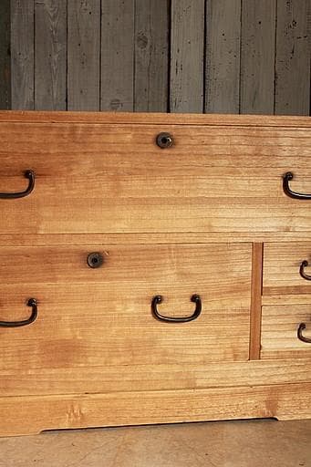 古い木製の引き出し4杯　チェスト　桐箪笥　昭和レトロ　収納　古家具　古民家