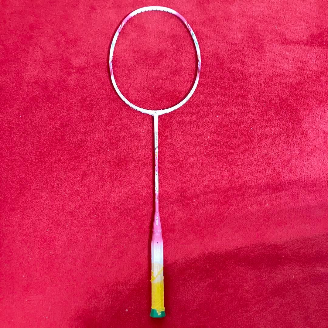 【美品】ヨネックス バドミントンラケット NANOFLARE70