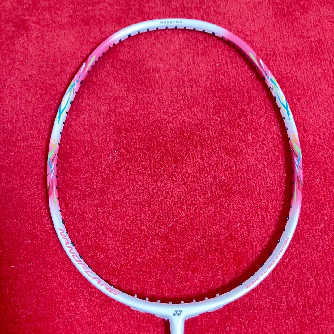【美品】ヨネックス バドミントンラケット NANOFLARE70