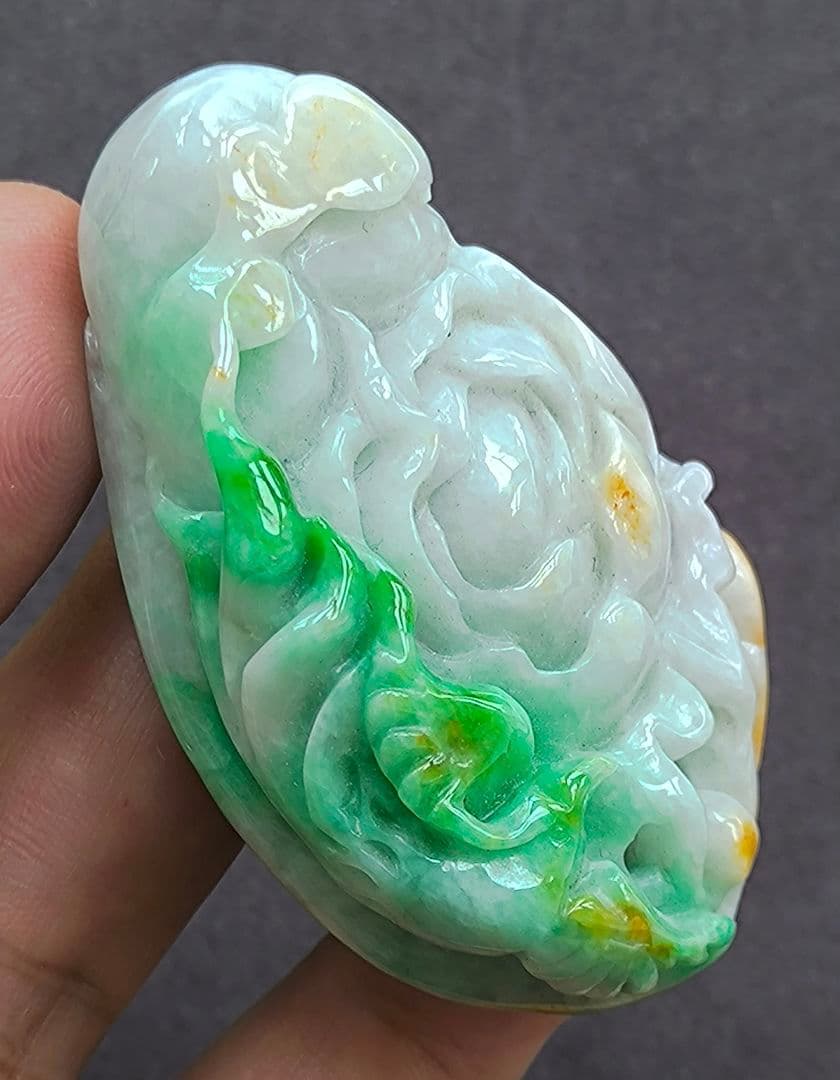 【おまとめ商品】ミャンマー産本翡翠のバングルとペンダントトップ（内径55ミリ弱）