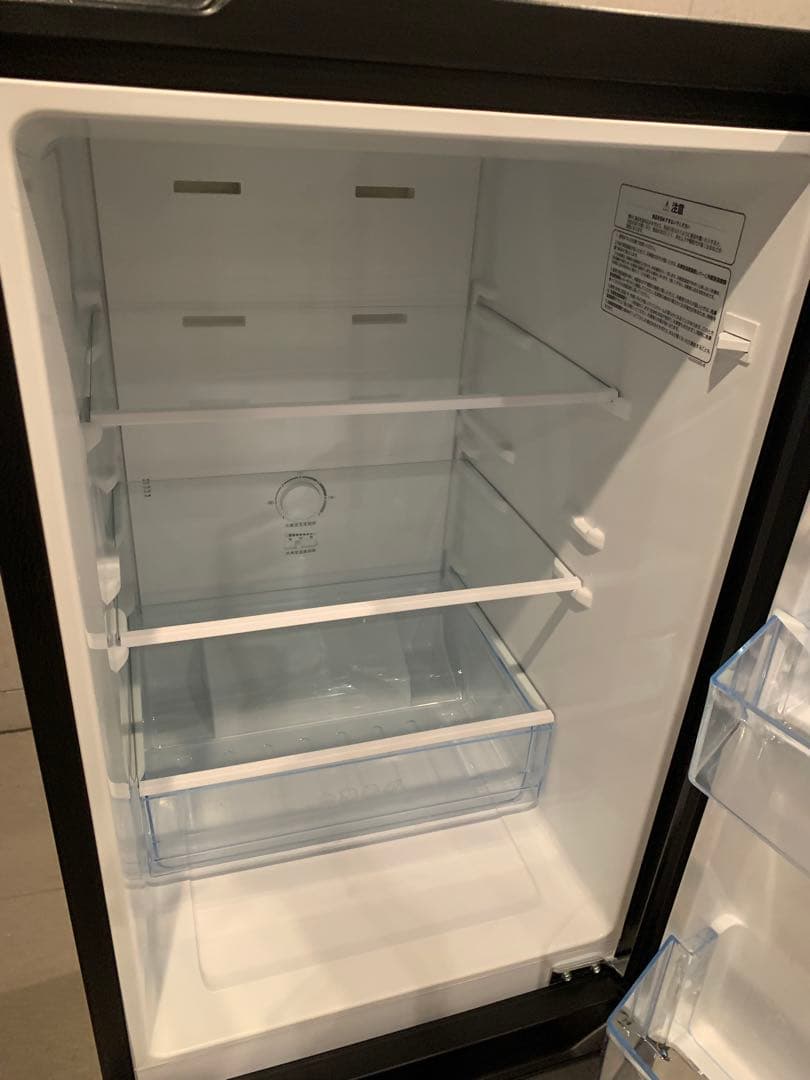 極美品Hisense 冷蔵庫１６２Ｌ　ガラス2ドア2022年製