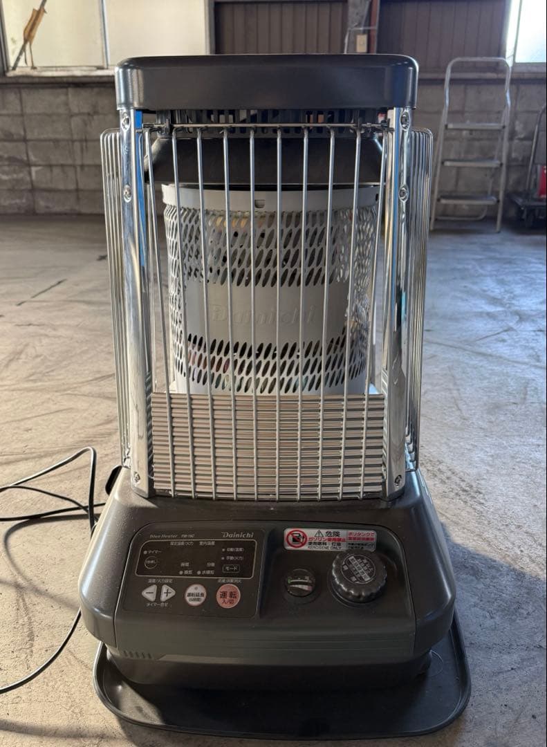 ￼ ダイニチブルーファンヒーター