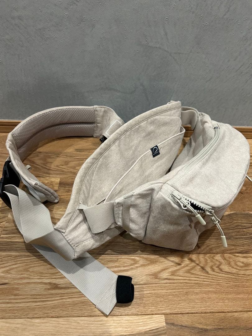 グスケット365抱っこ紐 Plus ベージュ　箱付き