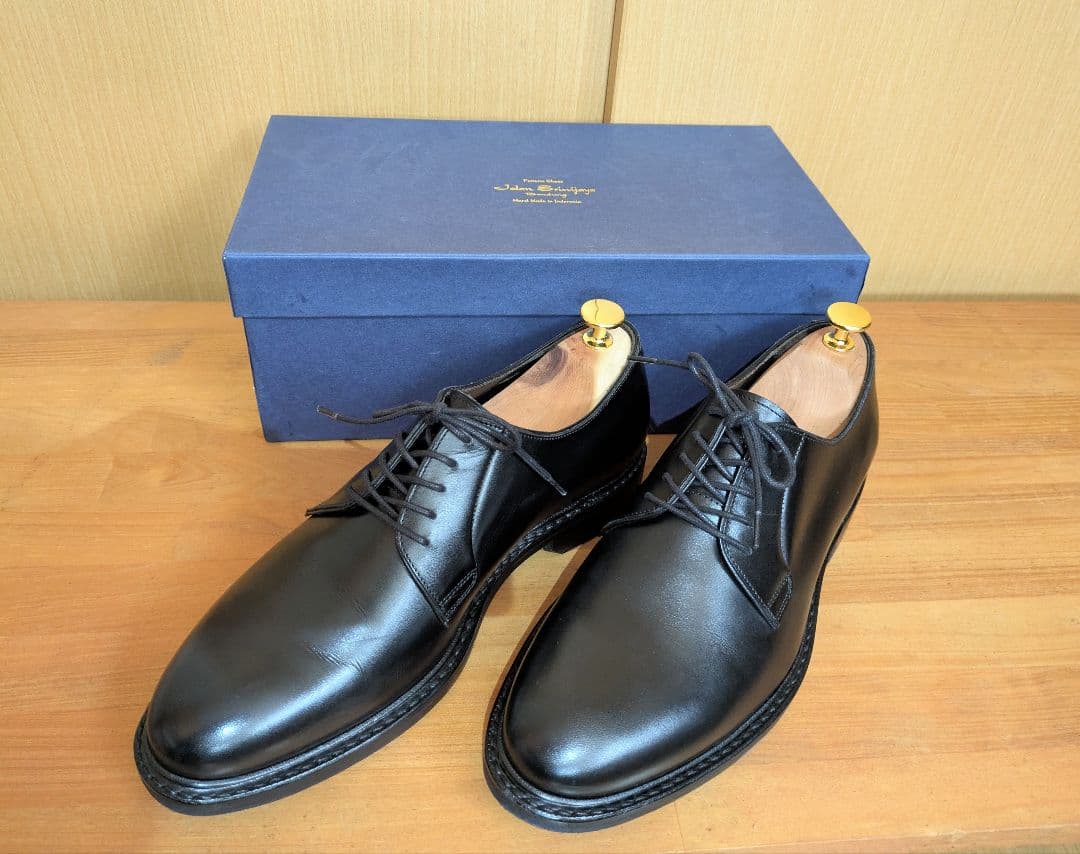 【Jalan Sriwijaya】外羽根プレーントゥ ブラック ダイナイトソール