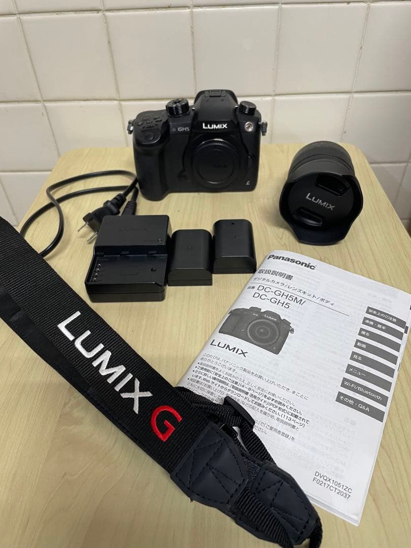 ★LUMIX GH5 レンズキット★　デジタルカメラ