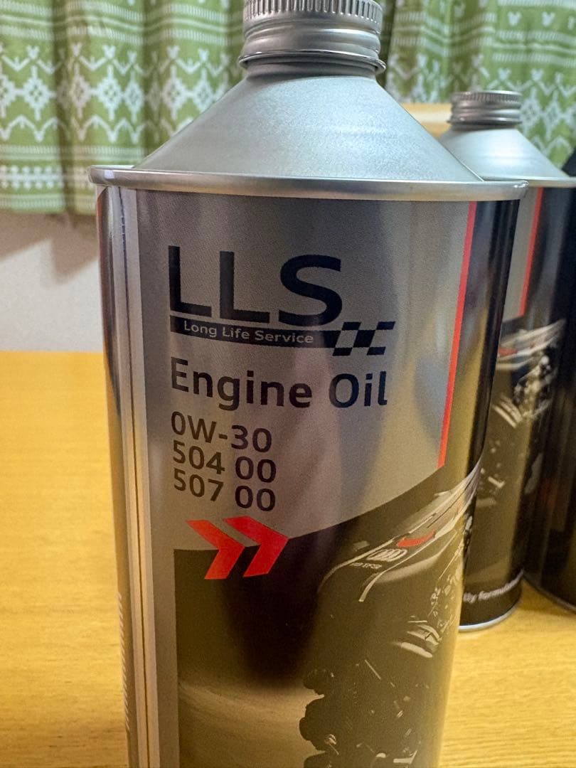 アウディLLS エンジンオイル 0W-30 4缶セット