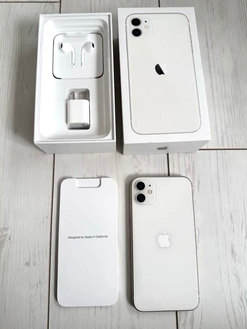 【美品】Apple iPhone 11 64GB ホワイト 本体
