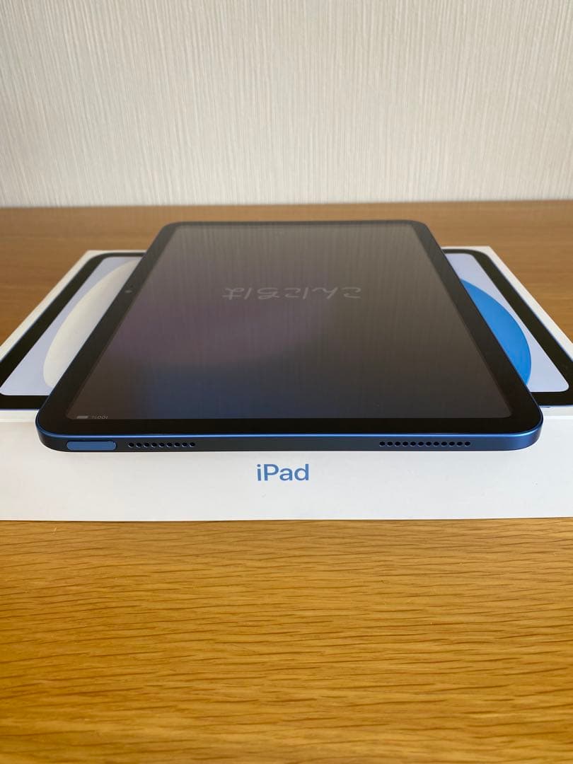 【美品】iPad 第10世代　充電67回　iPad本体　付属品完備