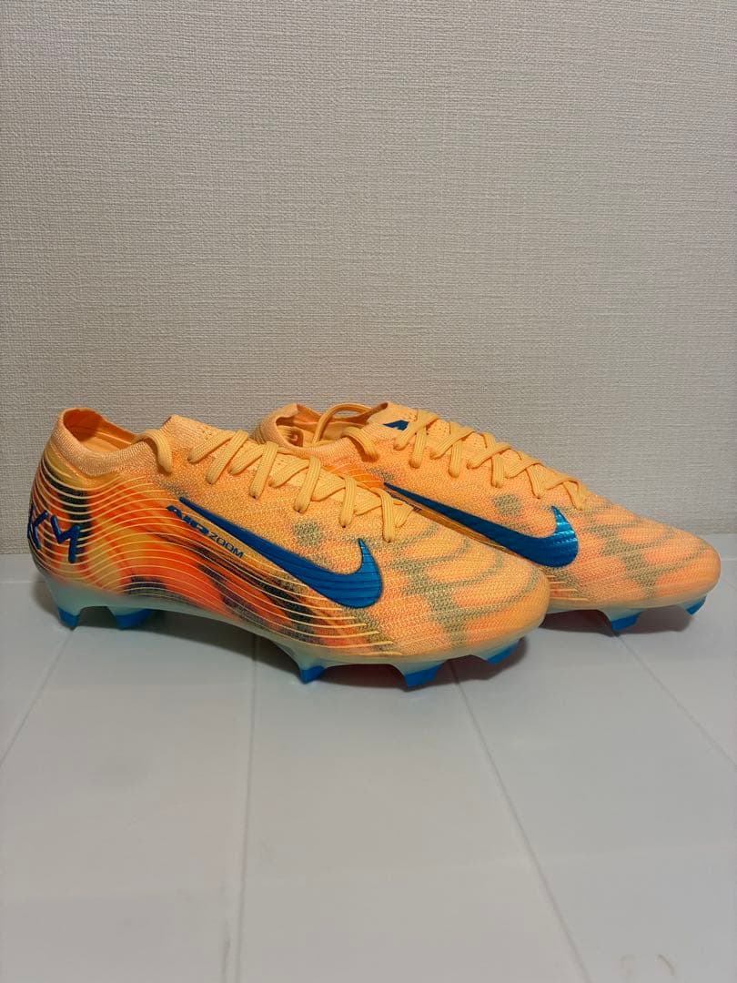 Nike サッカースパイク エムバペモデル