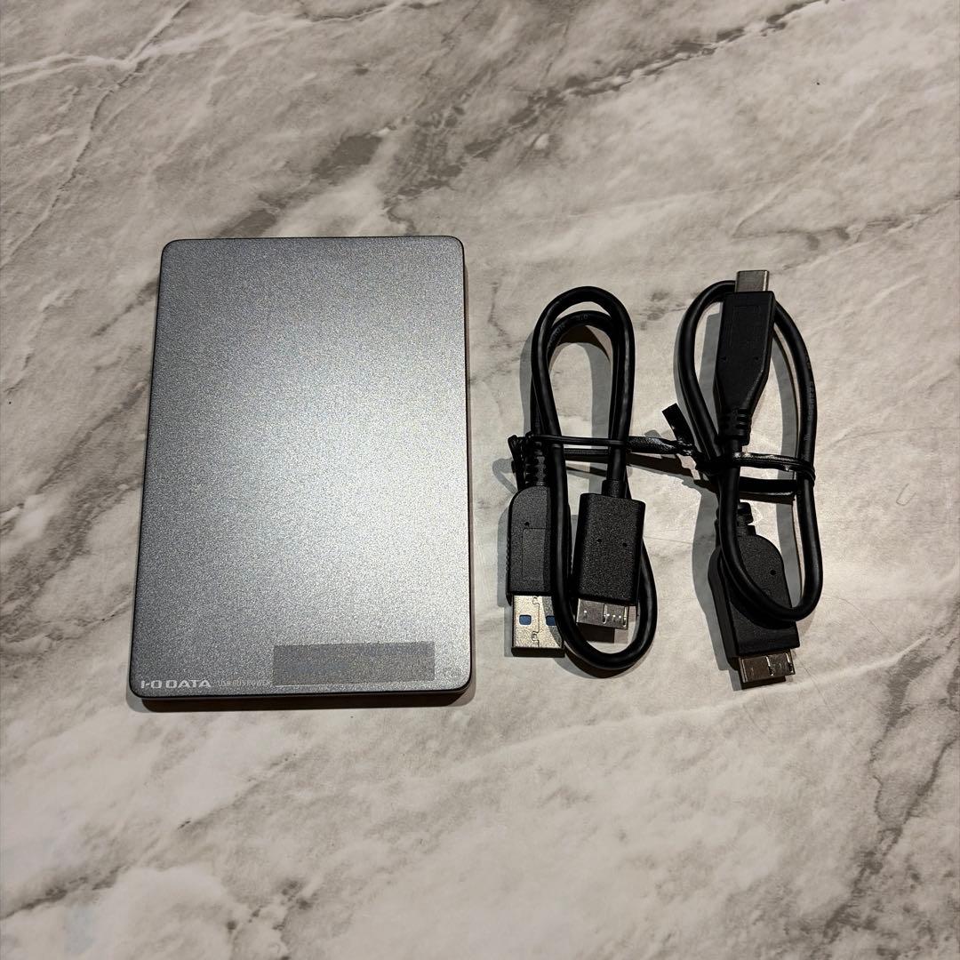 I-ODATAポータブルHDD blackred 2TB HDPX-UTSC2K