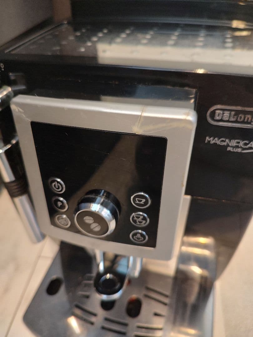 ジャンク品　デロンギ　エスプレッソマシン　マグニフィカS　ECAM23210