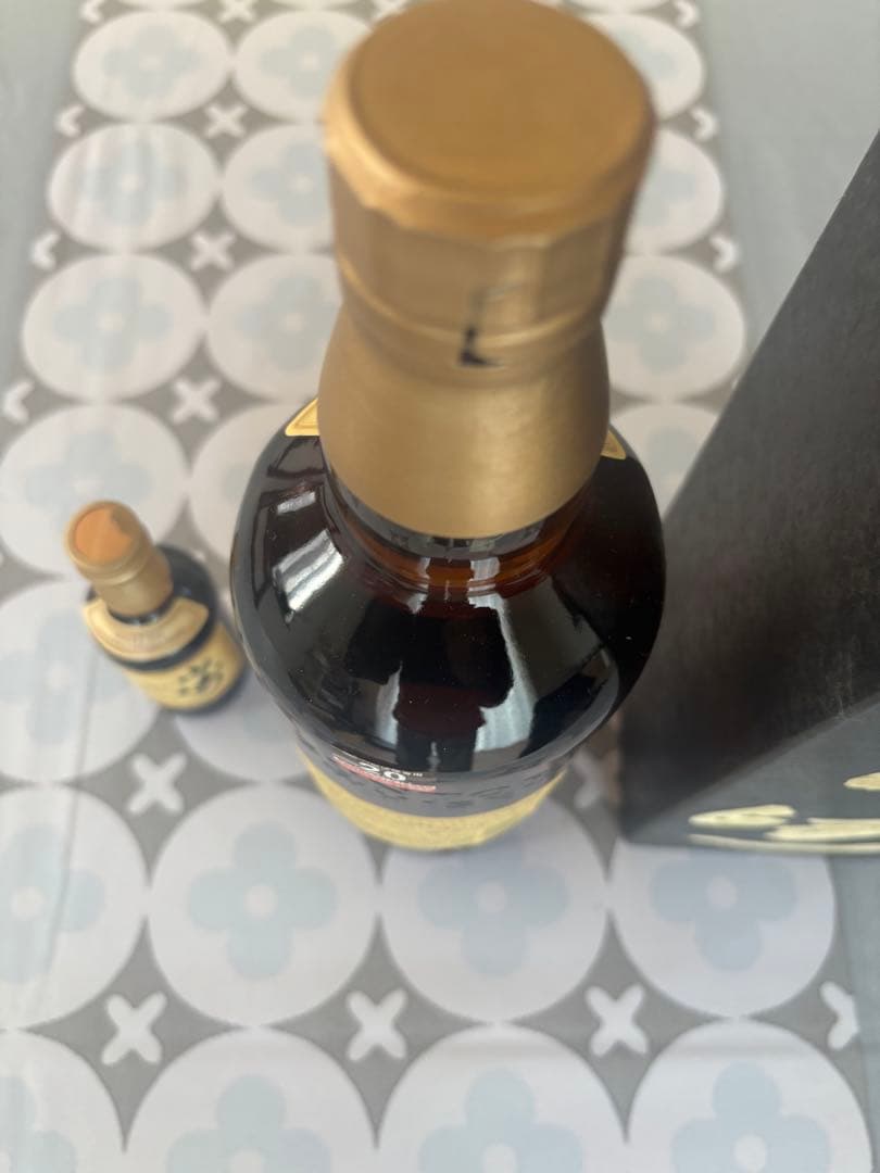 サントリー 山崎 １２年 カートン付700mlと50mlのセット